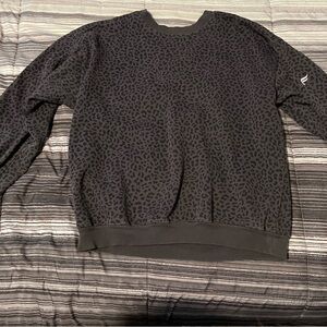 Women’s fabletics Black Leopard Print Crewneck Sweater